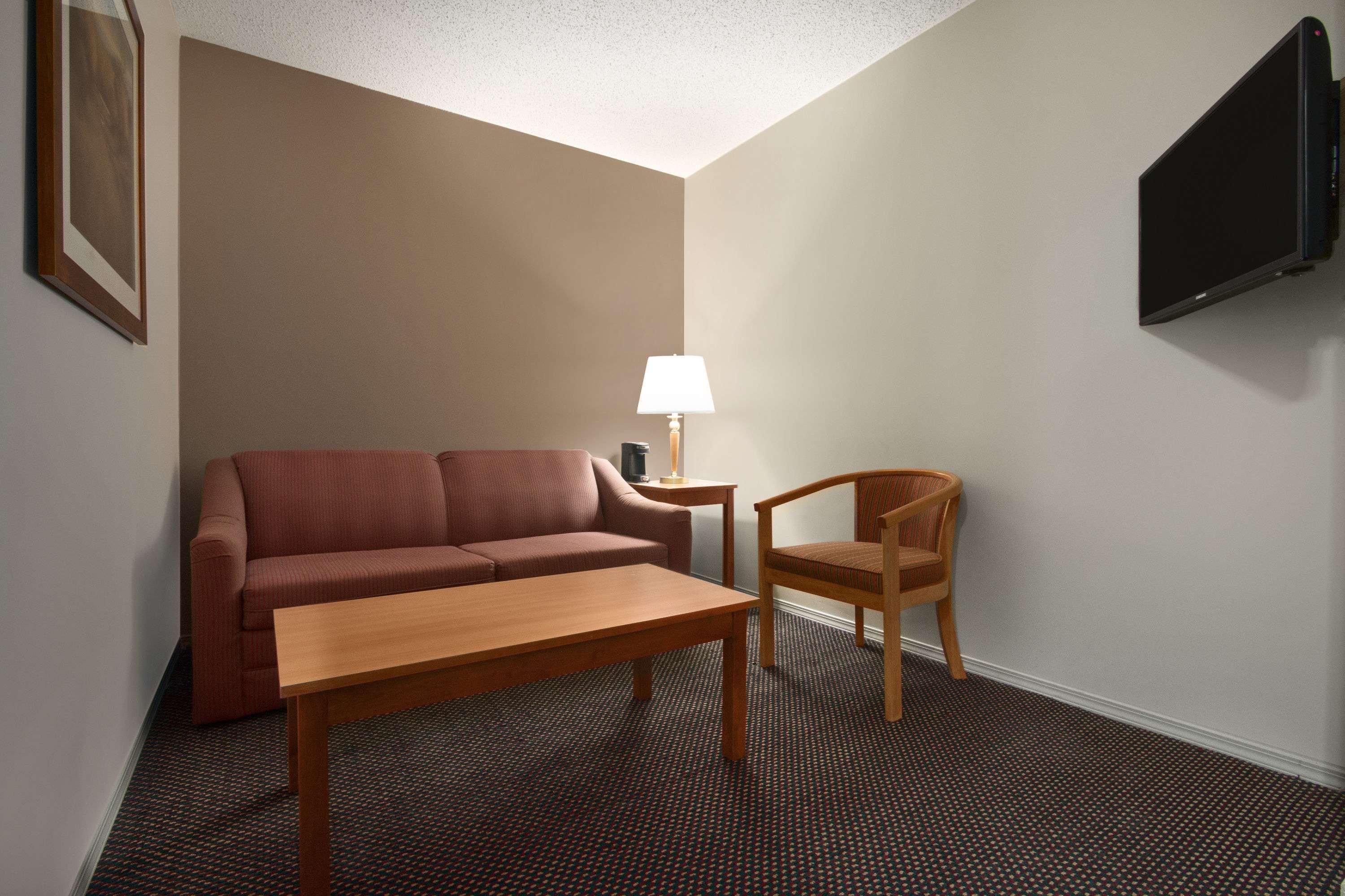 Travelodge Hotel By Wyndham Chilliwack Exterior photo